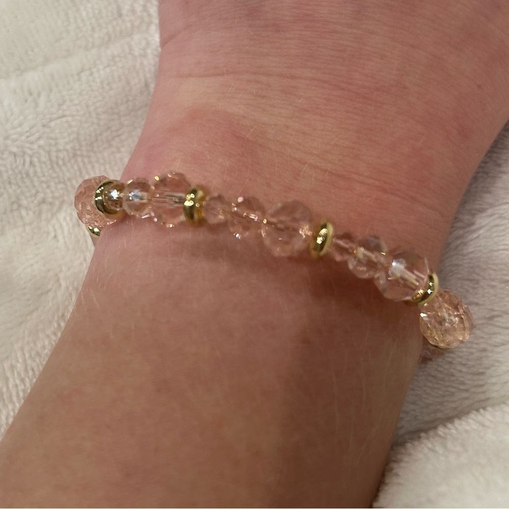 Elegant Gold and Crystal Beaded Bracelet